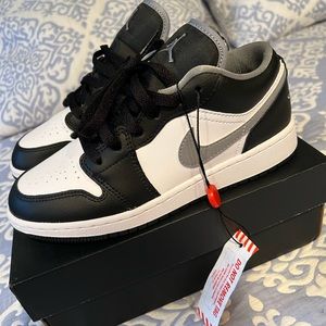 AIR JORDAN 1 LOW GS 'BLACK MEDIUM GREY'